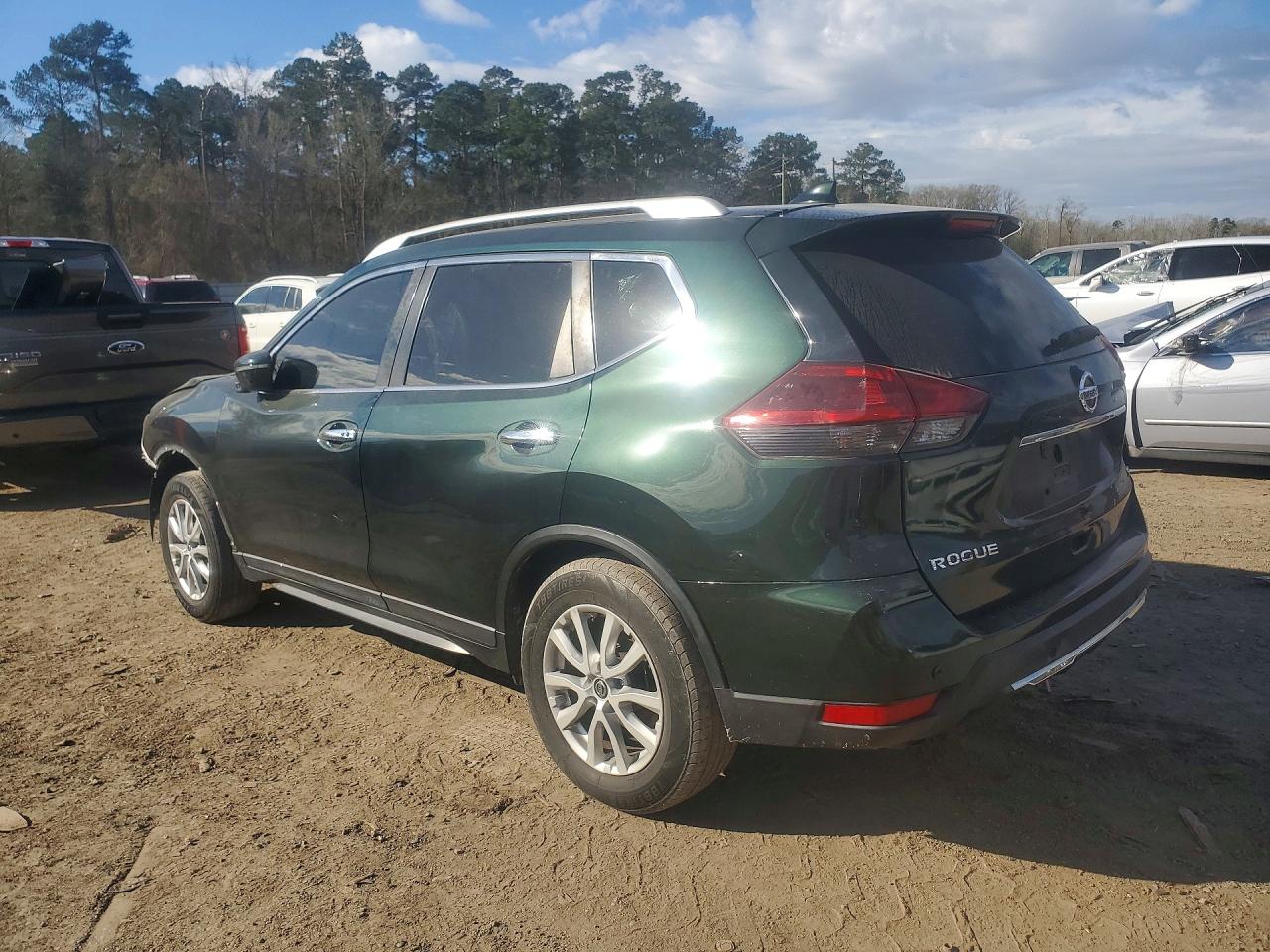 2019 NISS Rogue VIN 5N1AT2MT3KC780410 photo 2