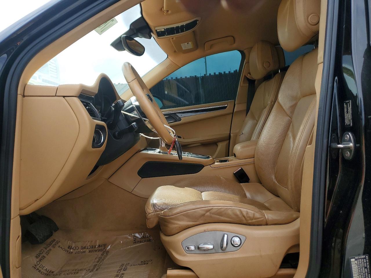 2016 Porsche Macan VIN WP1AB2A50GLB50282 photo 7