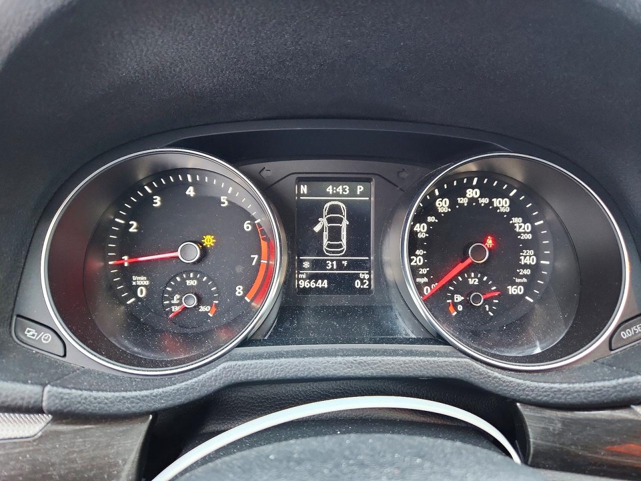 2018 Volkswagen Passat VIN 1VWBA7A34JC010826 photo 9