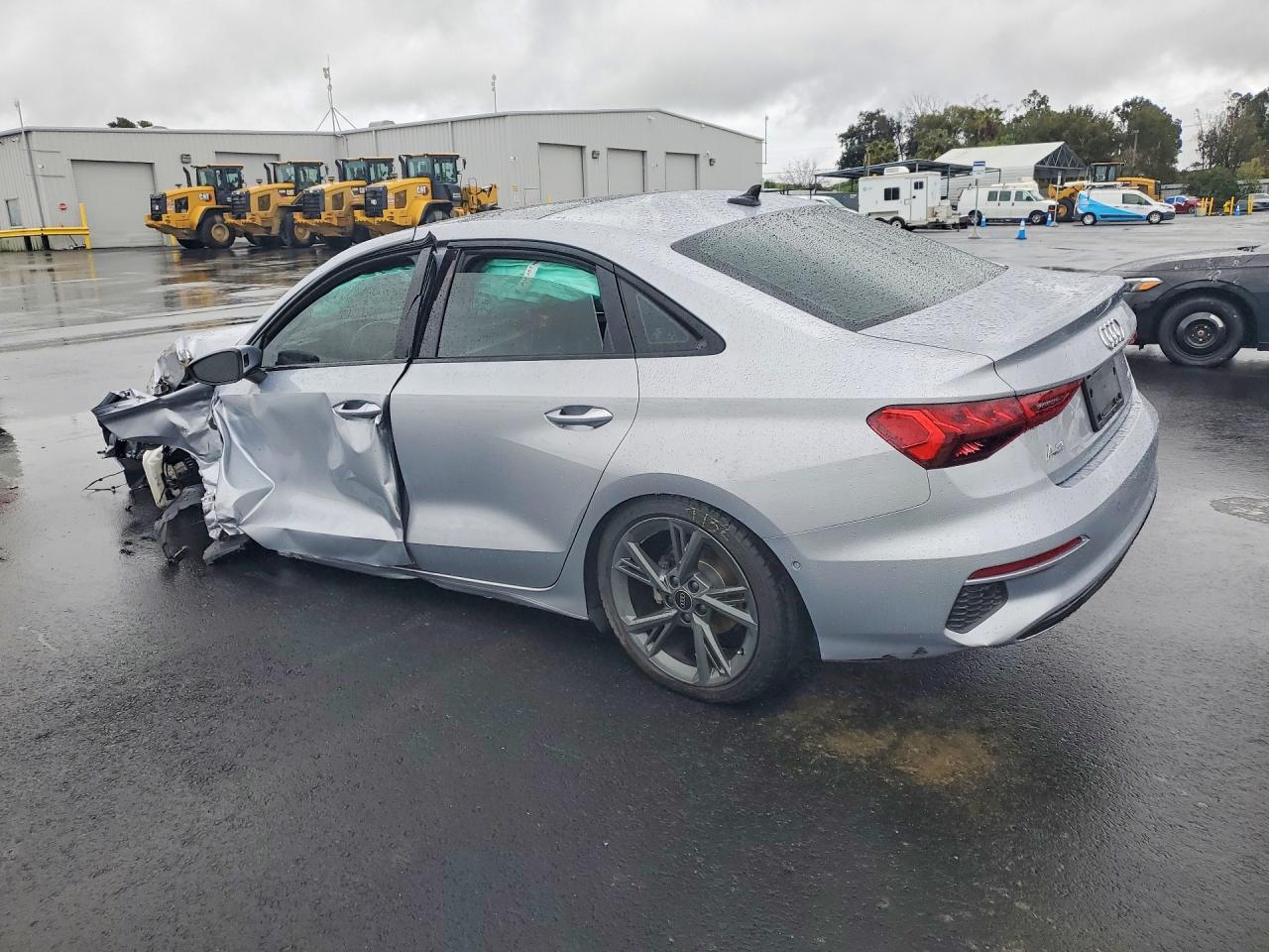 2024 Audi A3 VIN WAUGUDGY2RA040428 photo 2