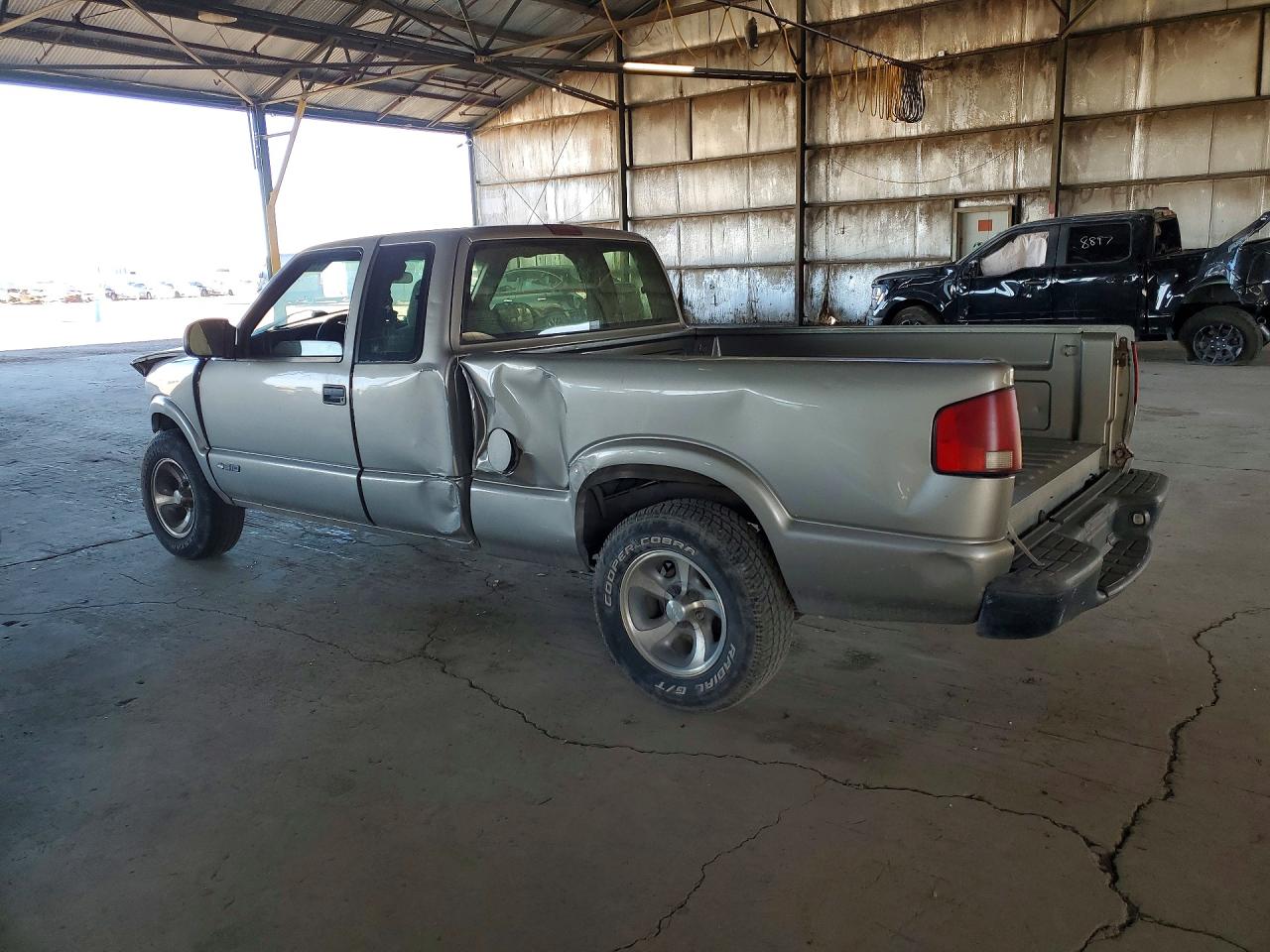 2002 CHEV S10 VIN 1GCCS19W128162048 photo 2