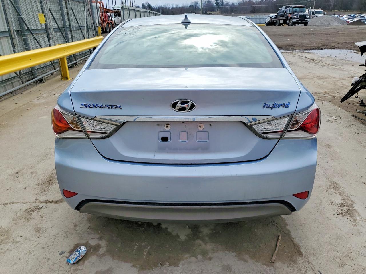 2015 Hyundai Sonata hybrid VIN KMHEC4A45FA135253 photo 6