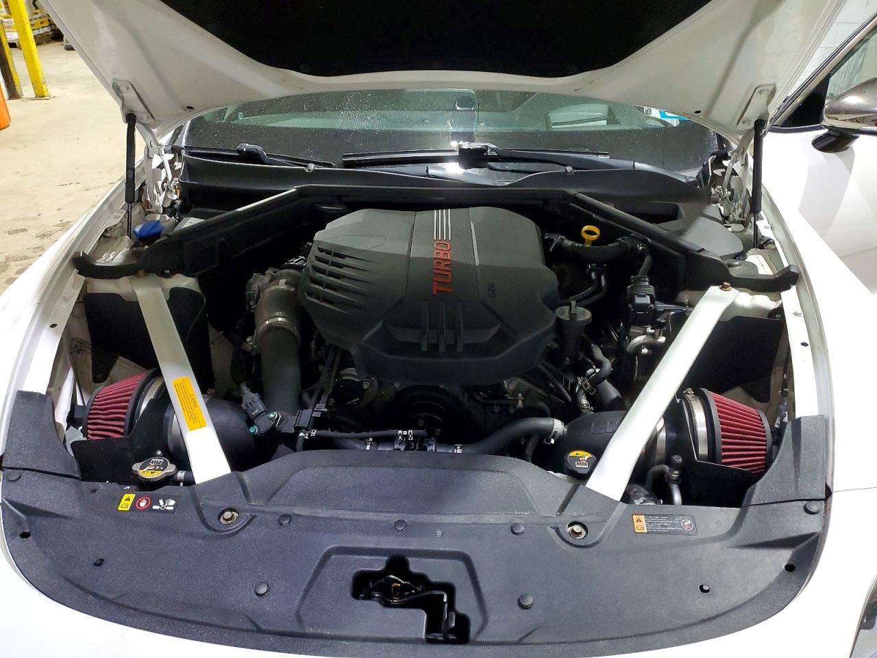 2018 Kia Stinger VIN KNAE55LC1J6027665 photo 11