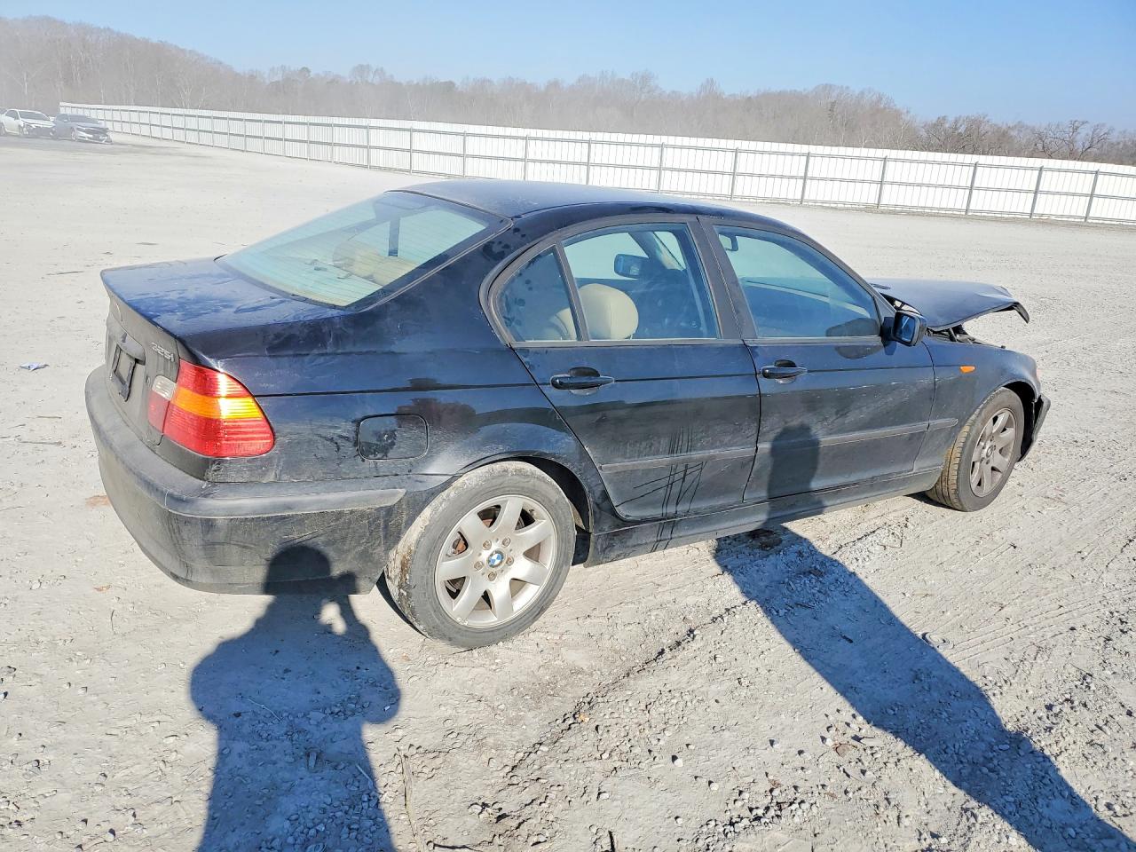 2003 BMW 3 series VIN WBAET37483NJ32600 photo 3