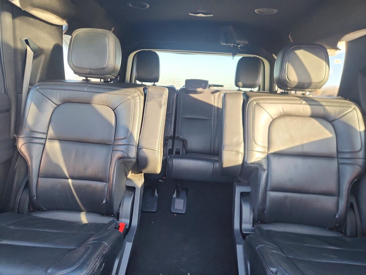 2024 Lincoln Navigator VIN 5LMJJ2LG6REL02715 photo 10