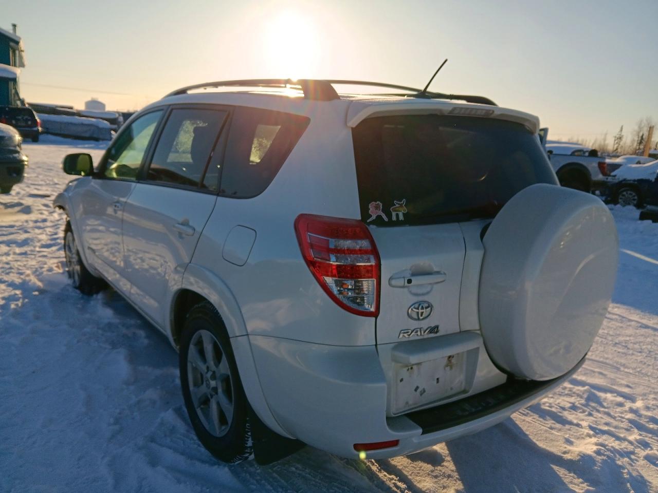 2012 Toyota Rav4 VIN 2T3DK4DV7CW090949 photo 2