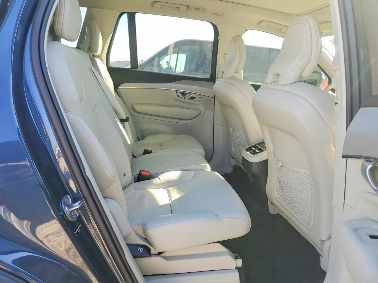 2025 Volvo Xc90 VIN YV4M12PJ9S1318167 photo 11