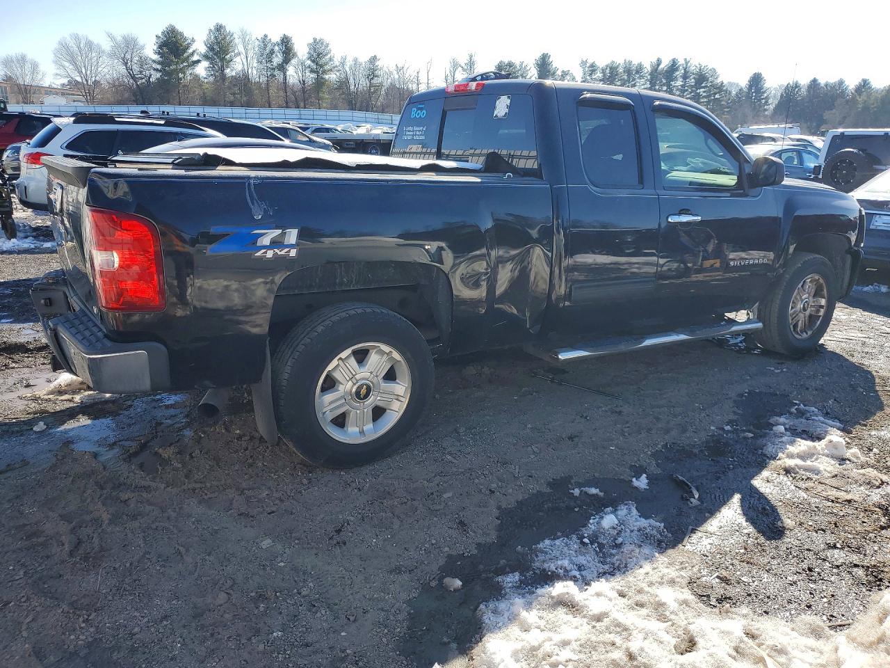 2011 Chevrolet All models VIN 1GCRKSE31BZ161536 photo 3