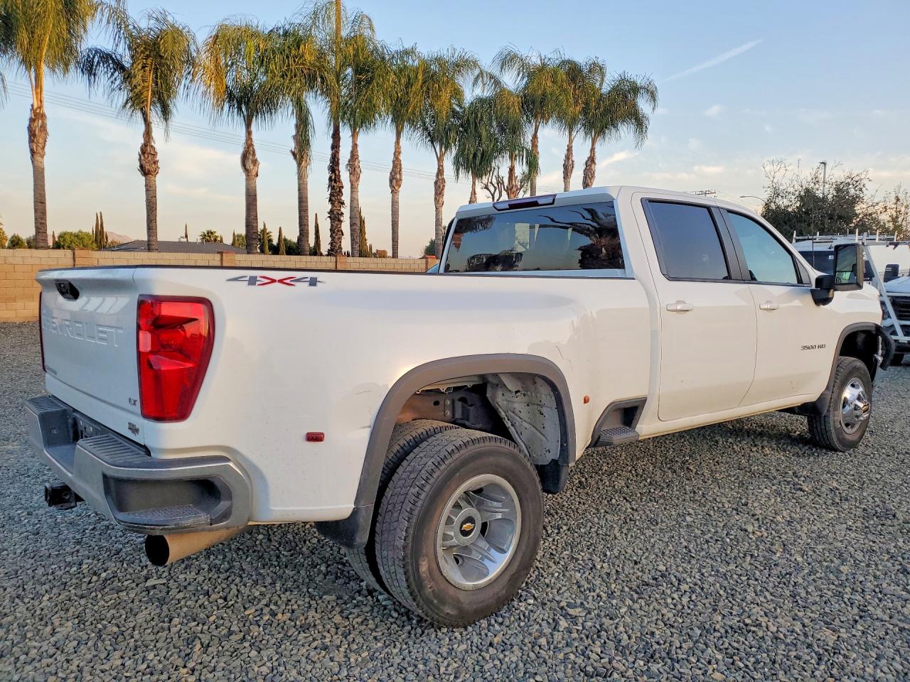 2023 Chevrolet All models VIN 1GC4YTEY7PF191997 photo 3