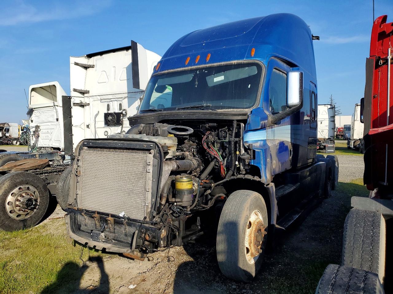 2020 FREIGHTLINER Cascadia VIN 1FUJHHDR6LLKS7063 photo 2
