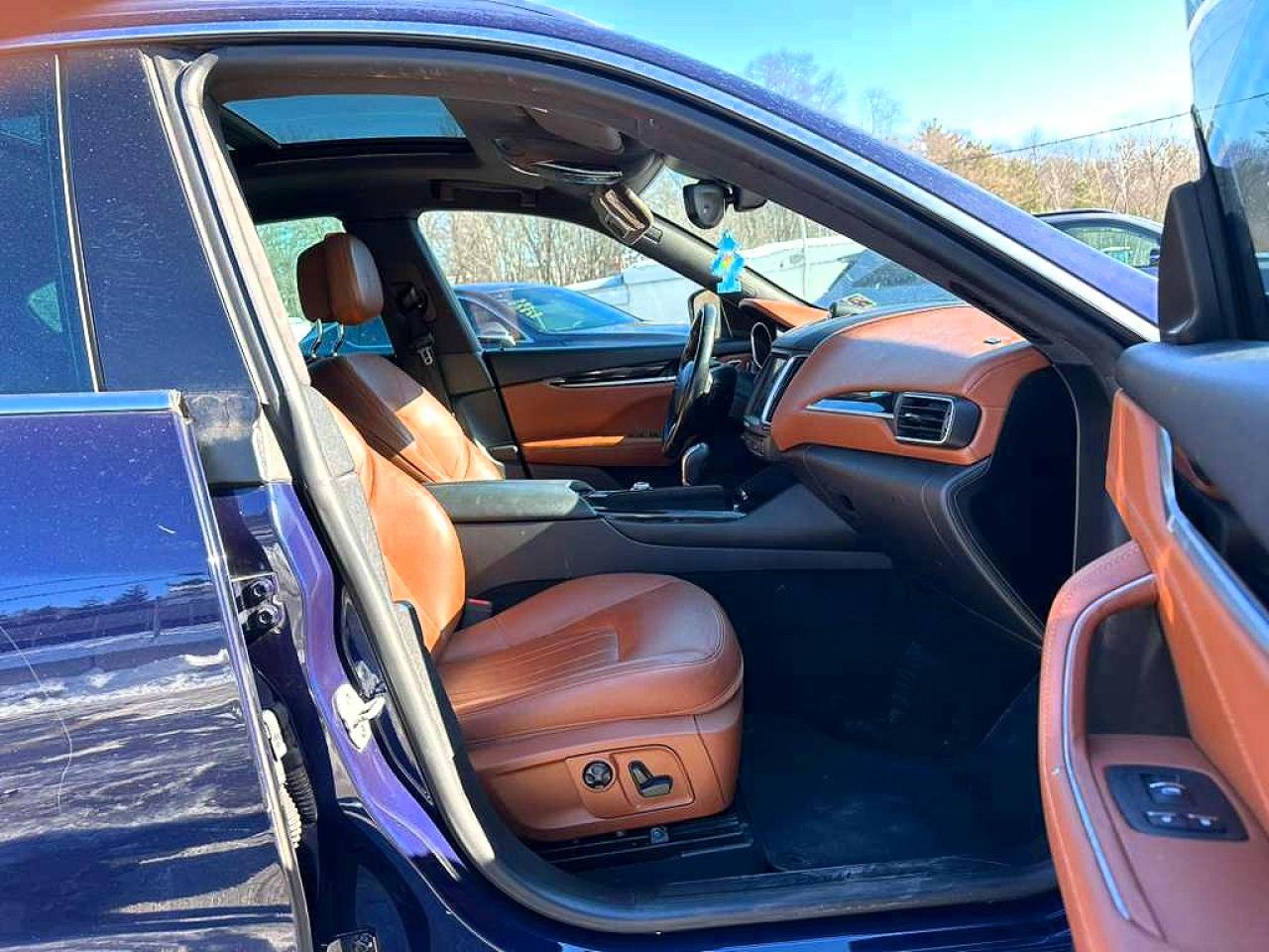 2018 Maserati All models VIN ZN661XUA7JX288447 photo 6