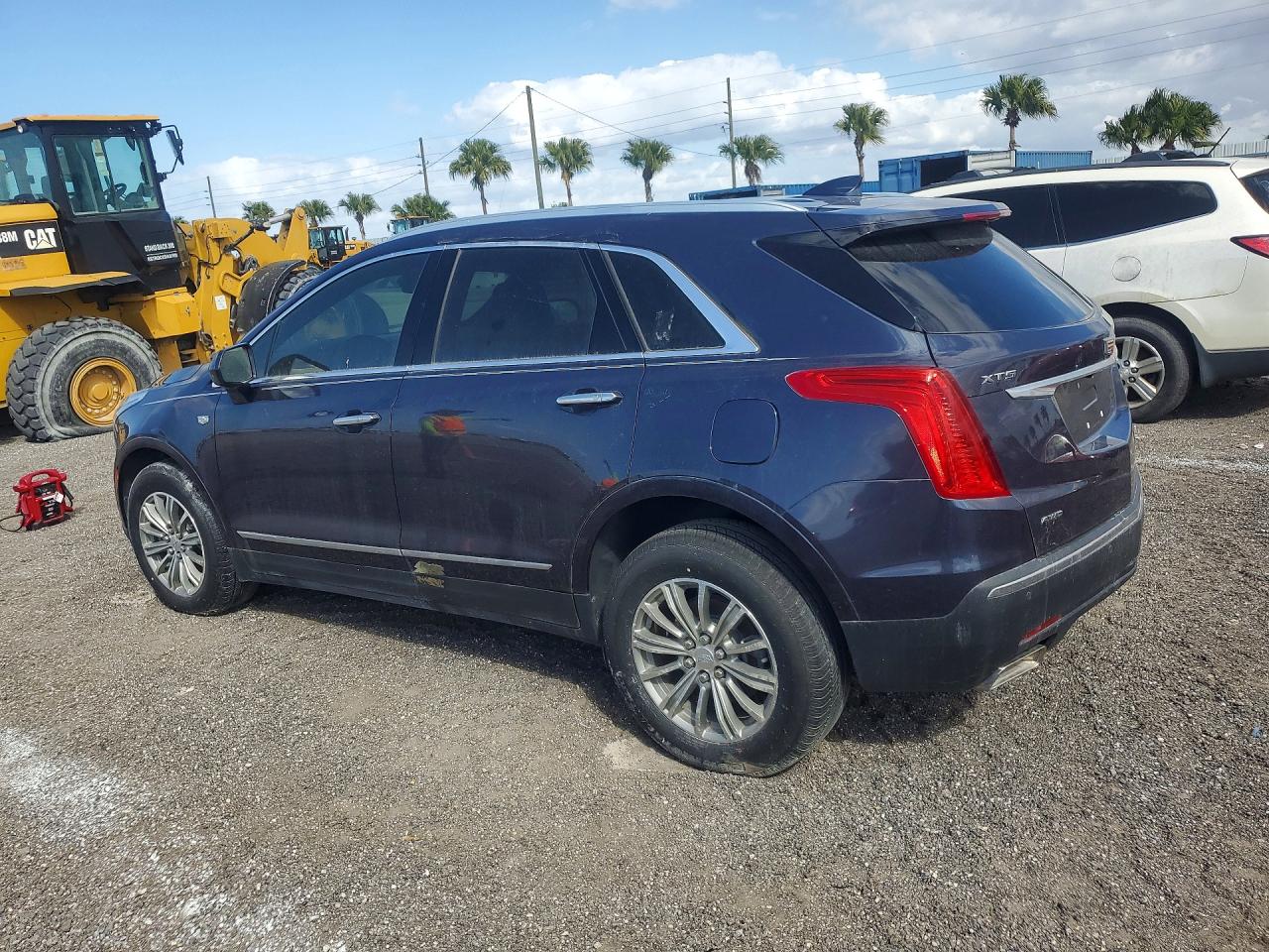2018 Cadillac Xt5 VIN 1GYKNDRS2JZ248859 photo 2