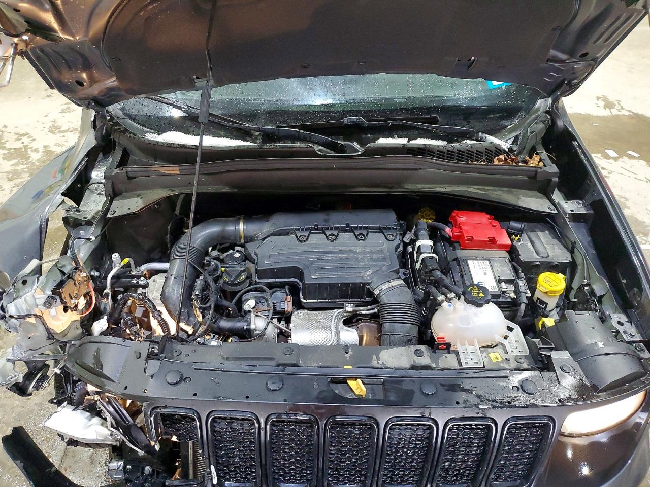 2023 Jeep Renegade VIN ZACNJDE1XPPP44069 photo 12
