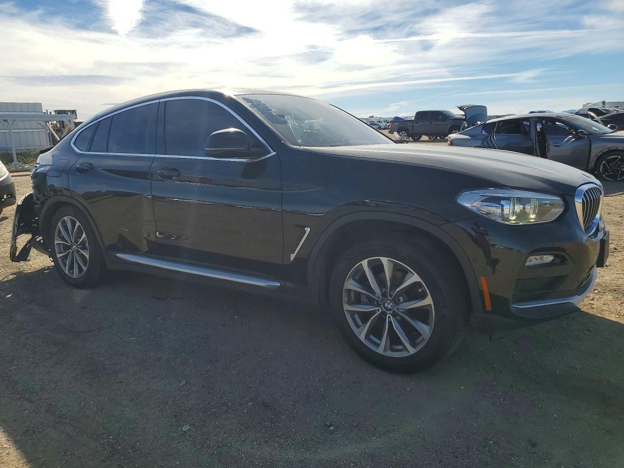 2019 BMW X4 VIN 5UXUJ3C50KLG56807 photo 4