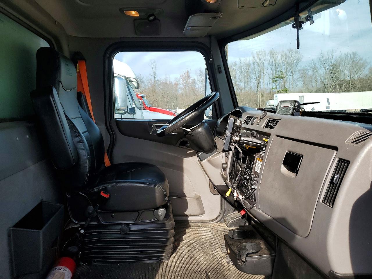 2018 PETERBILT All models VIN 2NP3KM8X8JM482424 photo 5