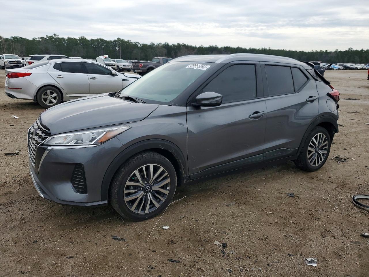 2023 Nissan Kicks VIN 3N1CP5CV4PL562271 photo 1