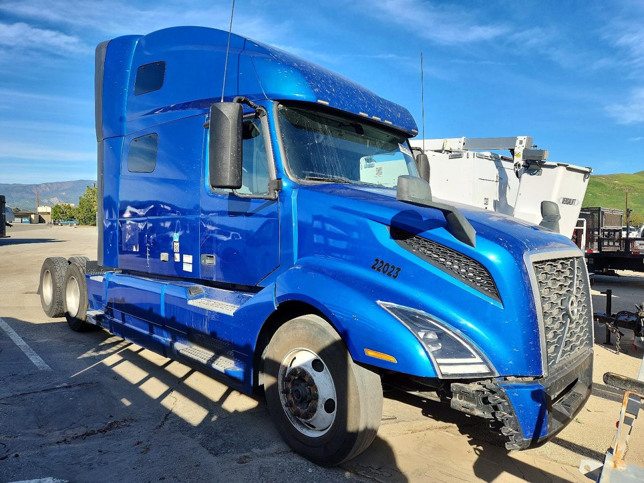 2019 Volvo Vn VIN 4V4NC9EH2KN201165 photo 1