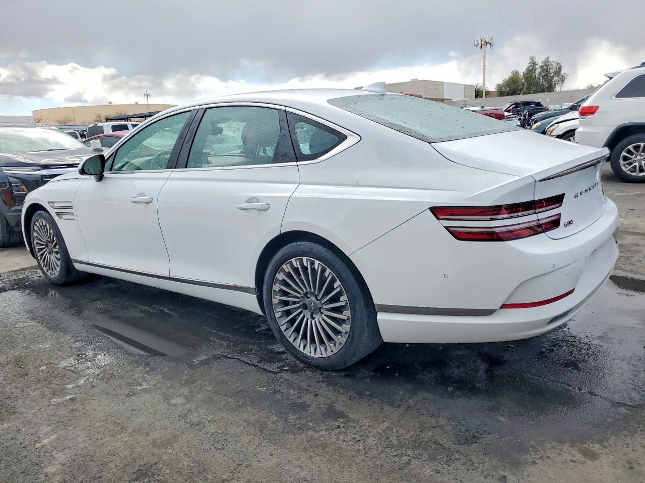 2023 Genesis G80 VIN KMTGE4S10PU004213 photo 2