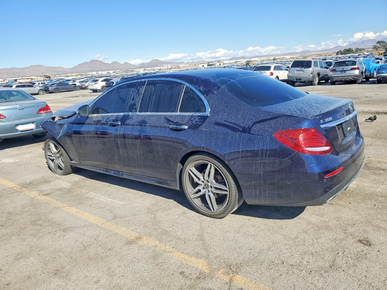2018 Mercedes-Benz E-class VIN WDDZF4JB9JA360530 photo 2