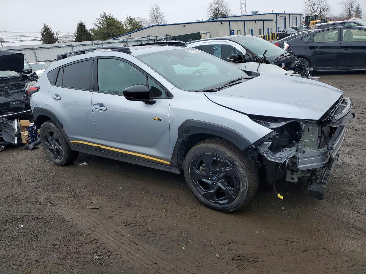 2024 Subaru Crosstrek VIN 4S4GUHF62R3811917 photo 4