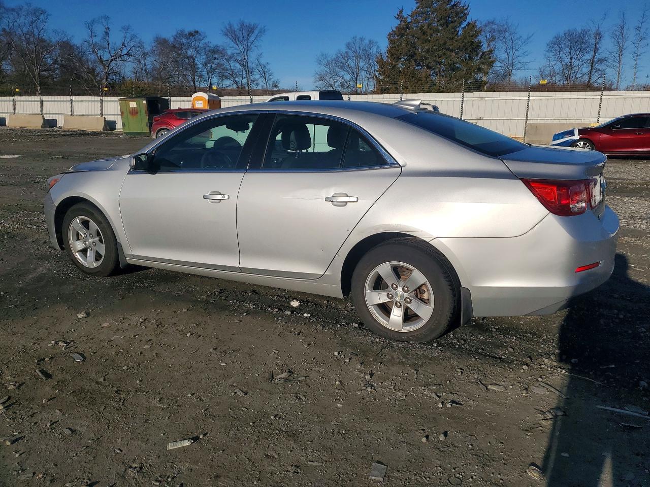 2016 Chevrolet Malibu VIN 1G11C5SA1GF110392 photo 2