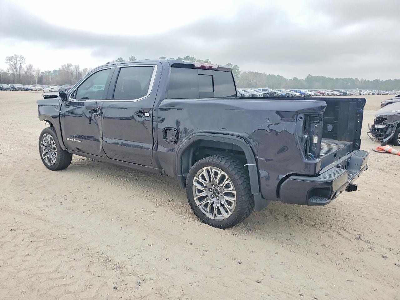 2023 GMC SIERRA VIN 1GTUUHEL6PZ268337 photo 2