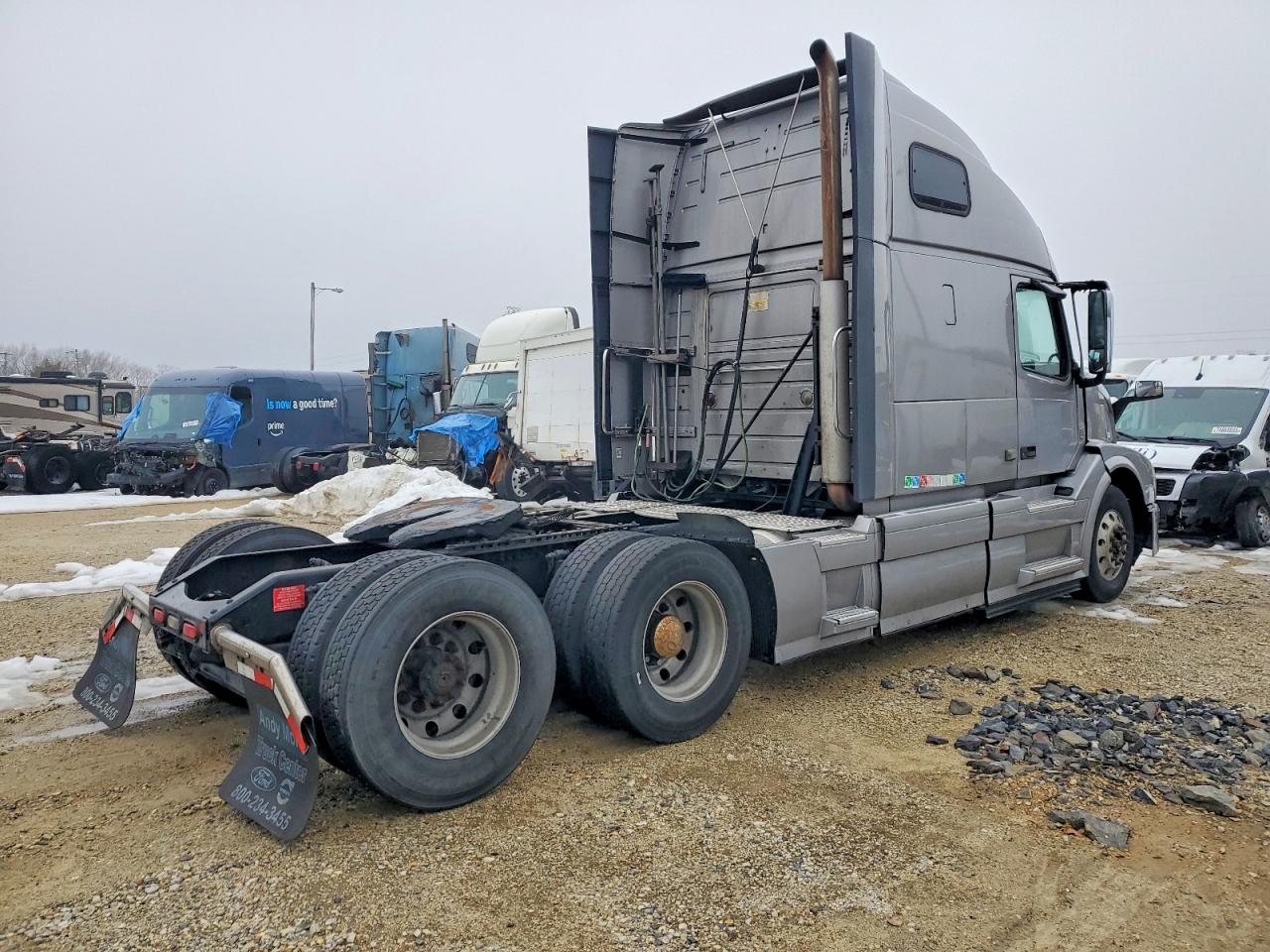 2016 Volvo Vn VIN 4V4NC9EJ8GN946660 photo 4
