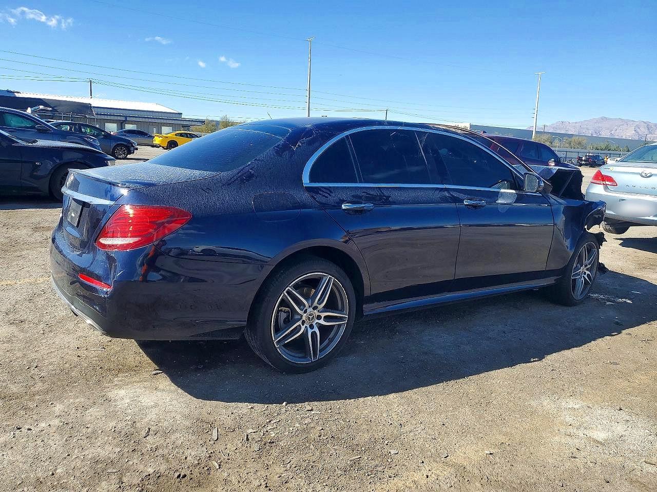 2018 Mercedes-Benz E-class VIN WDDZF4JB9JA360530 photo 3