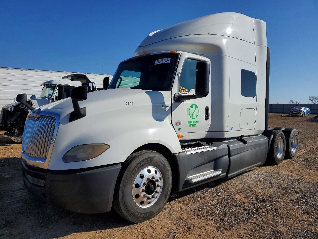 2019 INTERNATIONAL All models VIN 3HSDZAPR1KN390108 photo 2
