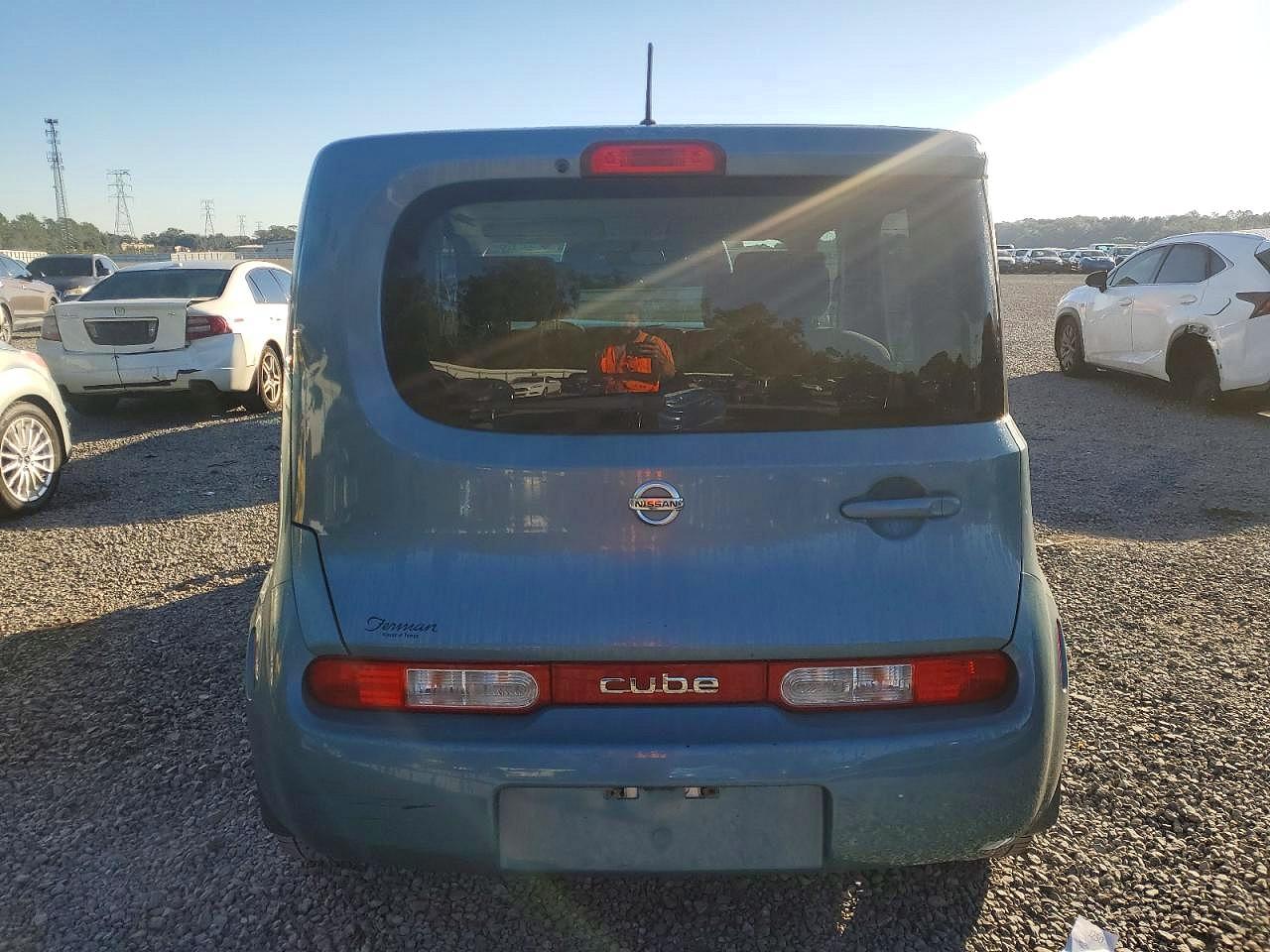 2011 NISS Cube VIN JN8AZ2KR9BT206215 photo 6