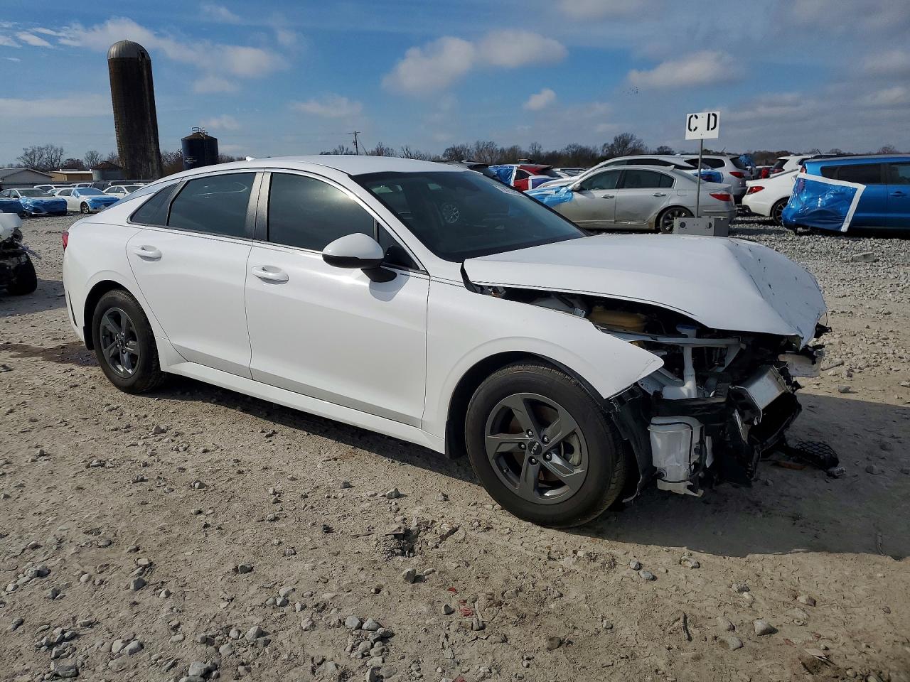 2022 KIA K5 VIN 5XXG24J24NG116811 photo 4