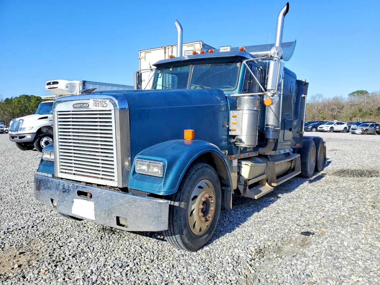2001 FREIGHTLINER All other VIN 1FUJAPCG81LH24095 photo 2