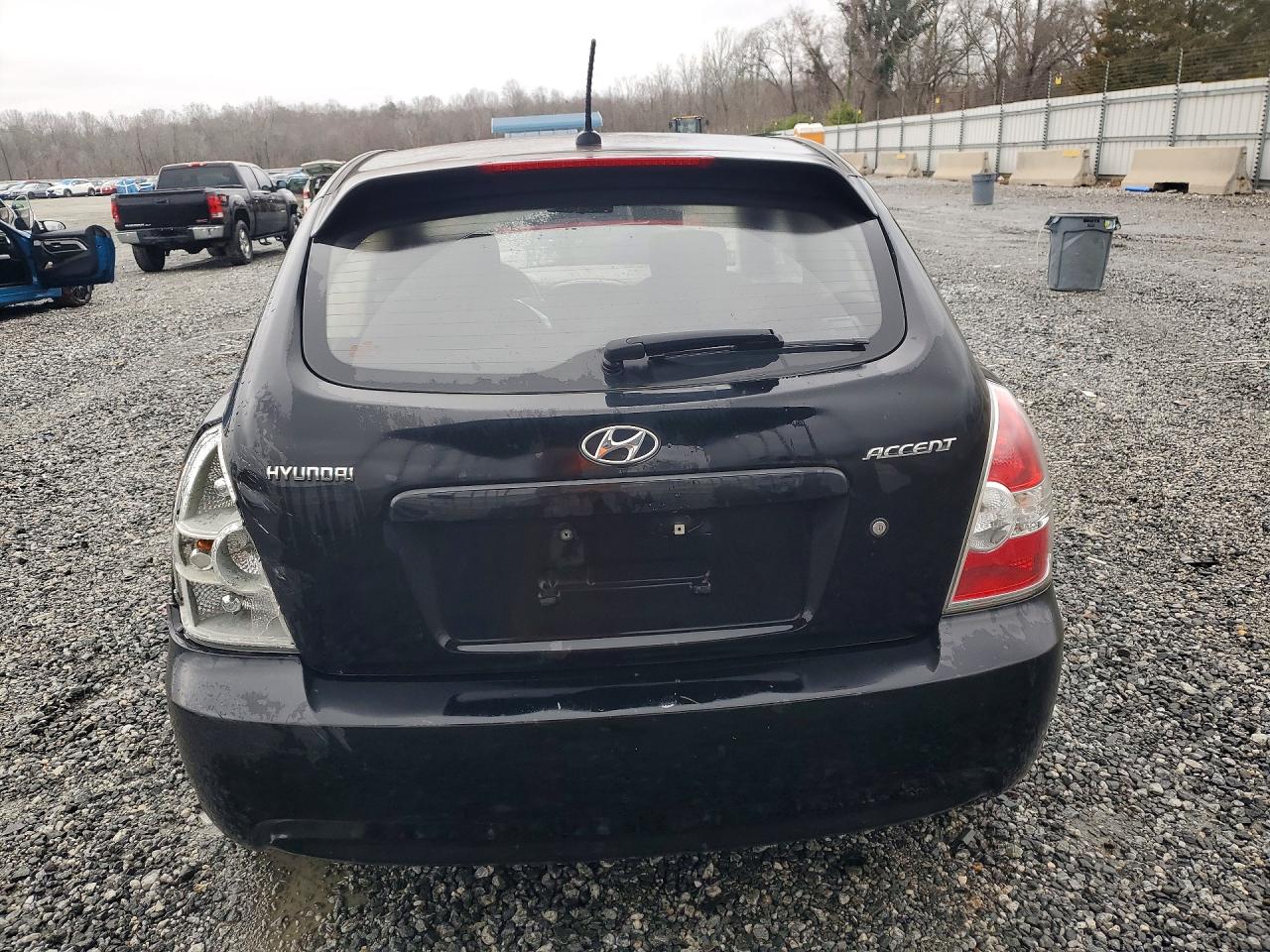 2011 HYUNDAI Accent VIN KMHCM3AC9BU186625 photo 6