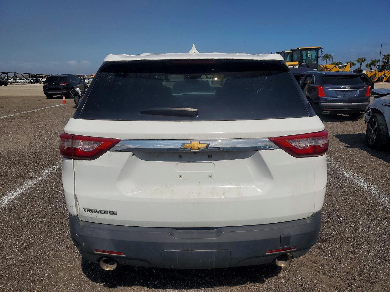 2018 Chevrolet Traverse VIN 1GNERFKW4JJ107636 photo 6