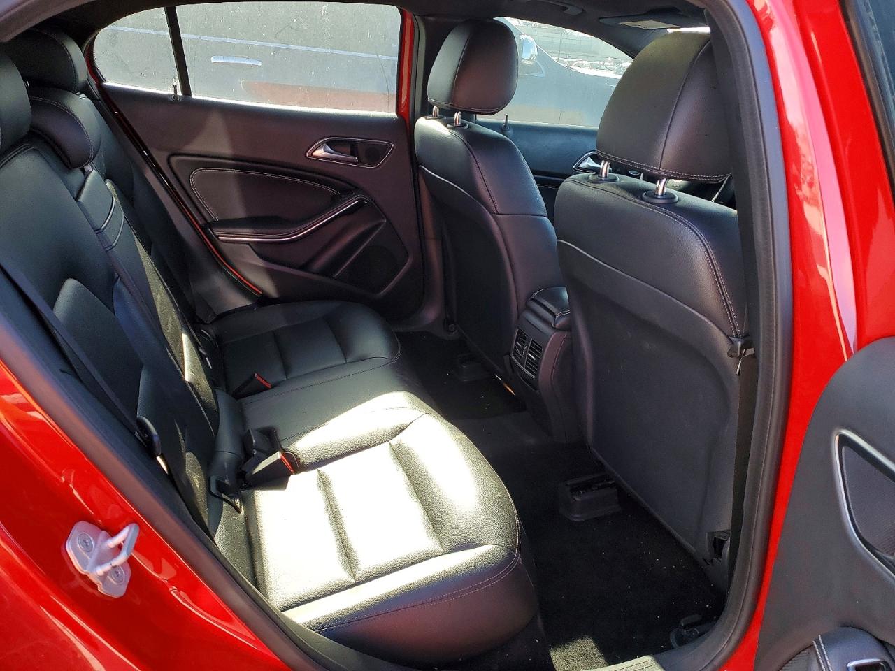 2018 MERCEDES-BENZ Gla-class VIN WDCTG4GB7JJ373324 photo 11
