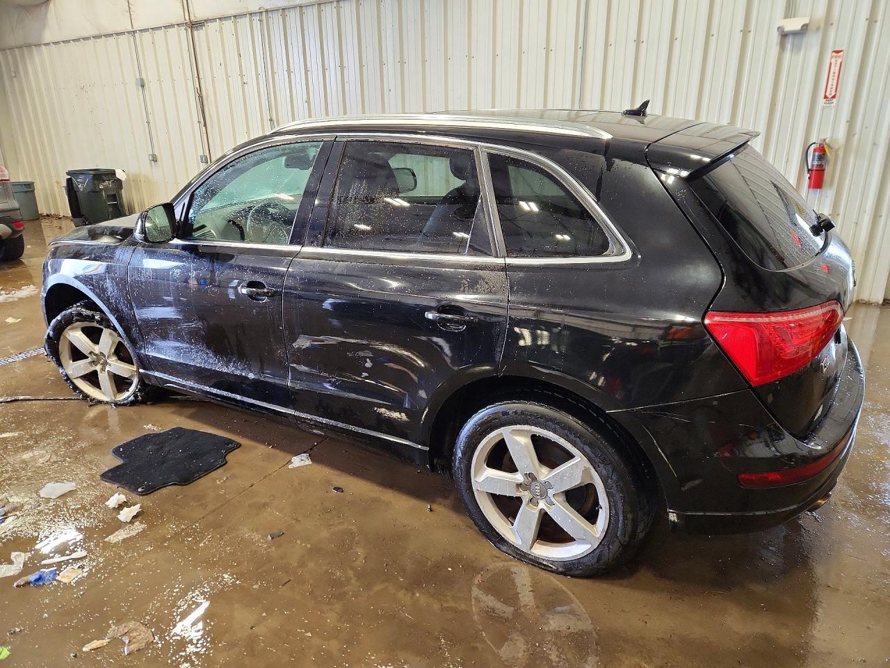 2009 Audi Q5 VIN WA1KK78R99A040464 photo 2