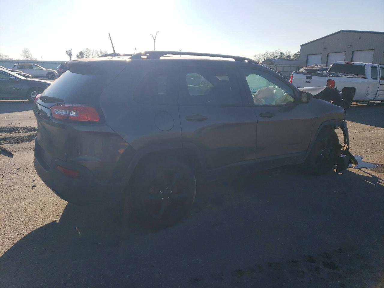 2018 Jeep Grand cher VIN 1C4PJMCB6JD543363 photo 3