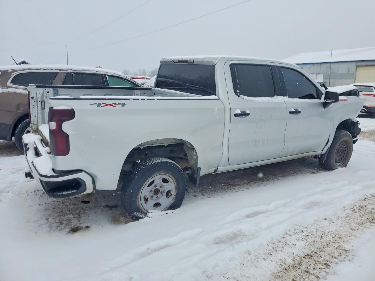 2021 Chevrolet All models VIN 1GCPYBEK0MZ270070 photo 3