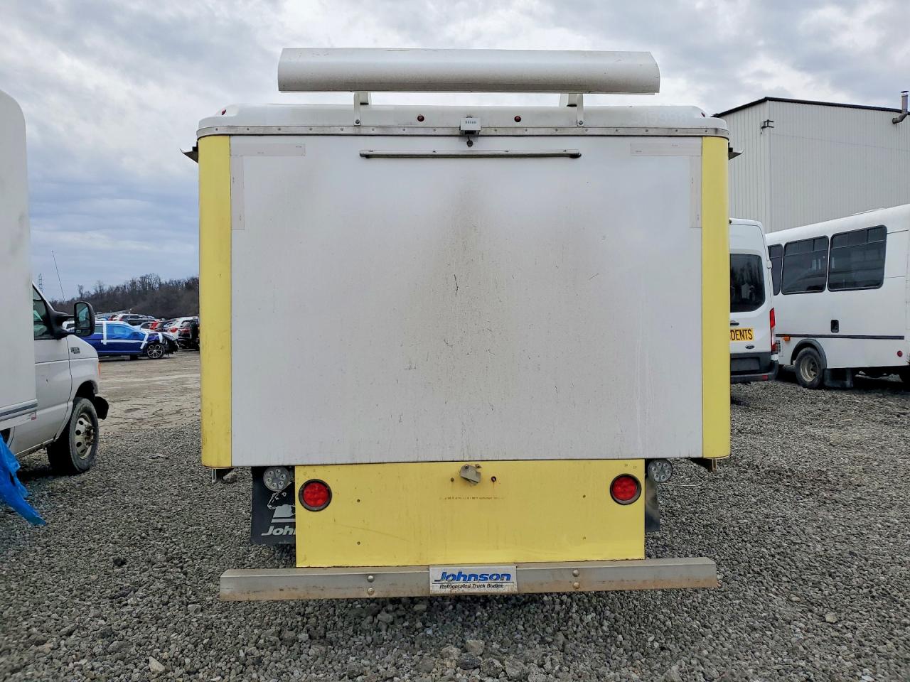 2018 Ford Econoline VIN 1FDXE4FS0JDC33222 photo 6