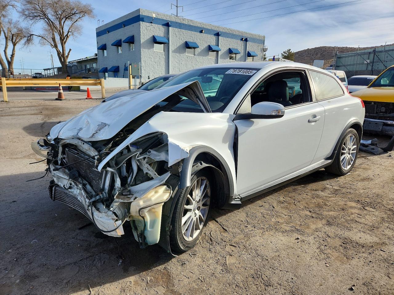 2011 VOLVO C30 VIN YV1672MK0B2232368 photo 1