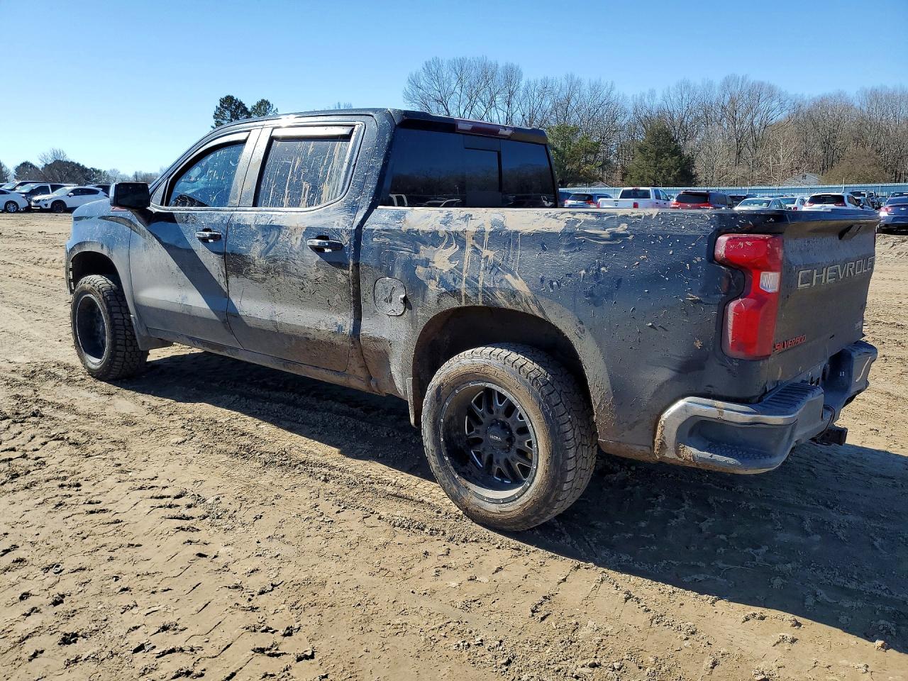 2019 Chevrolet All models VIN 3GCUYDED2KG122886 photo 2