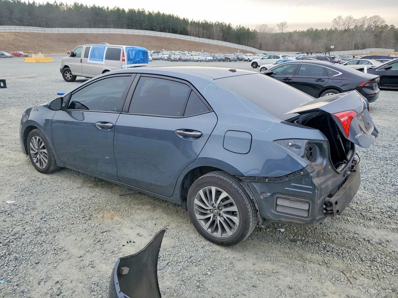 2017 Corolla VIN 2T1BURHE1HC962407 photo 2