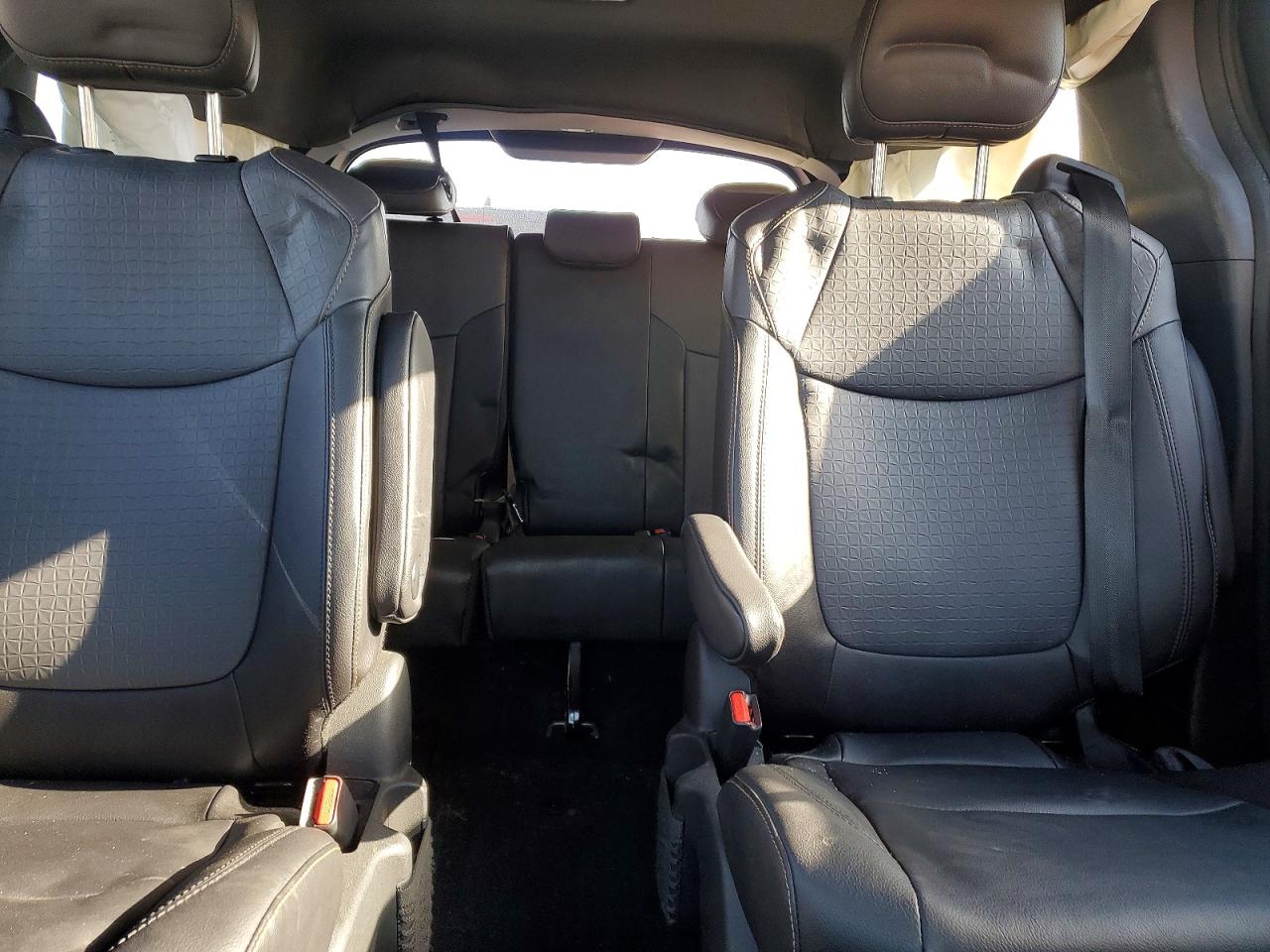 2023 Toyota Sienna VIN 5TDCSKFC8PS101699 photo 10