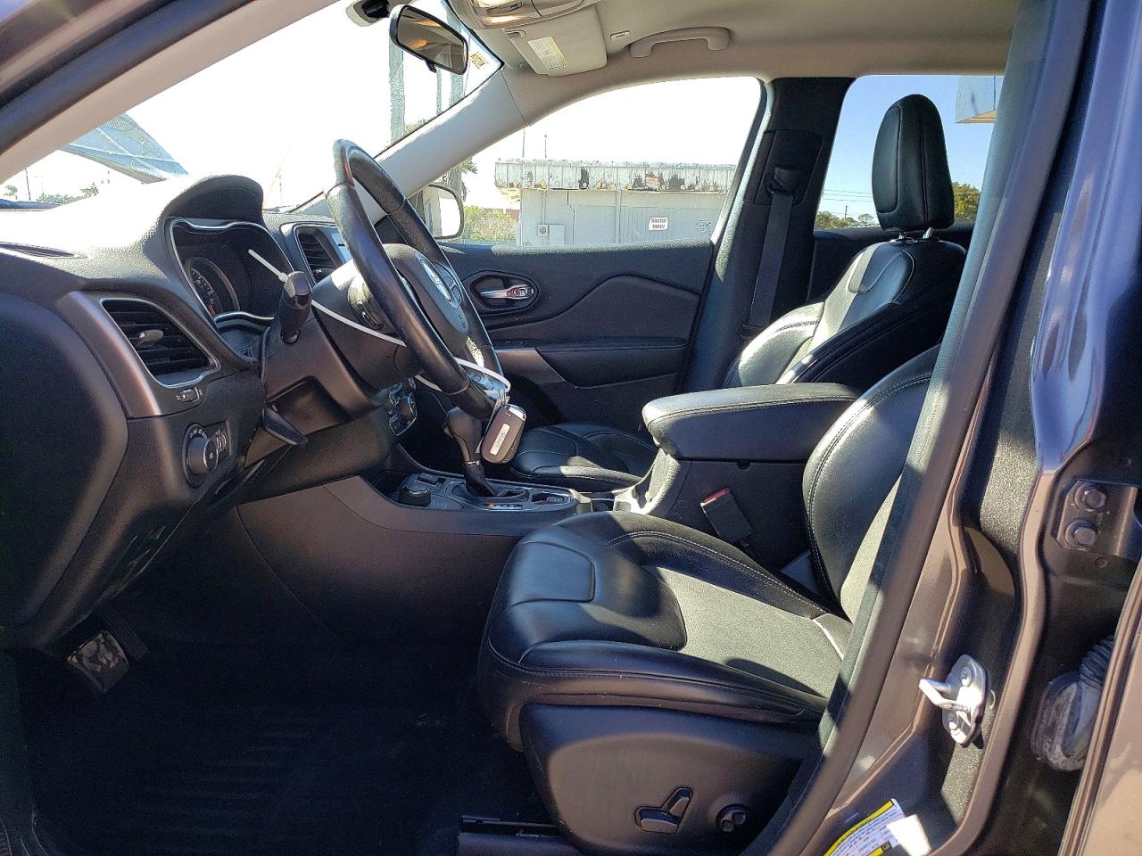 2019 Jeep Grand cher VIN 1C4PJMLB0KD181029 photo 7