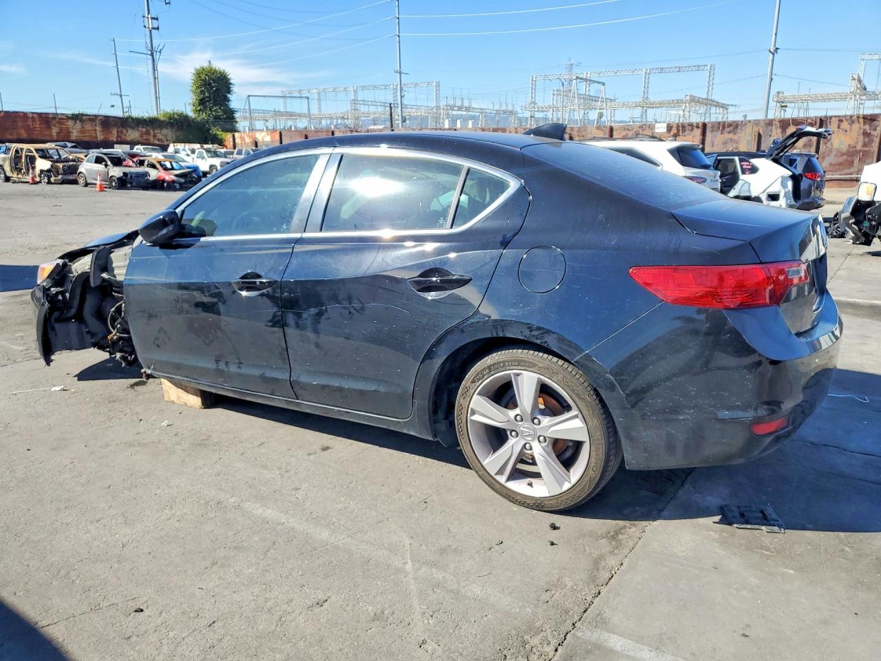 2015 Acura Ilx VIN 19VDE1F31FE010104 photo 2
