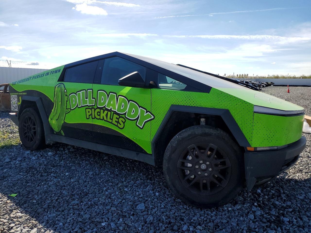 2024 Tesla Cybertruck VIN 7G2CEHED1RA048818 photo 4