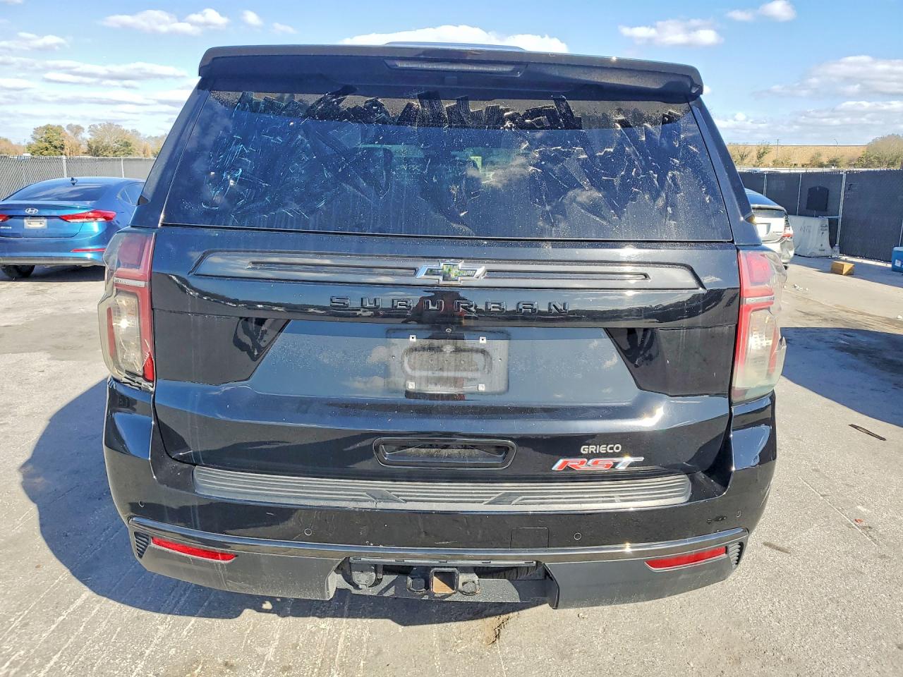 2022 Chevrolet Suburban VIN 1GNSCEKD3NR361035 photo 6