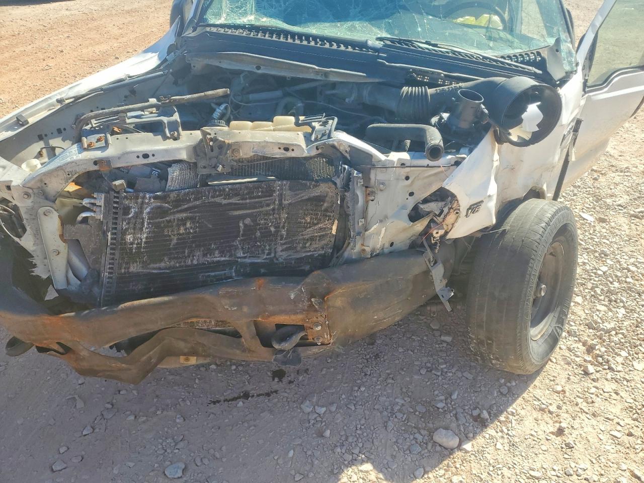 2000 Ford F250 VIN 1FTNX20L2YEB45952 photo 11