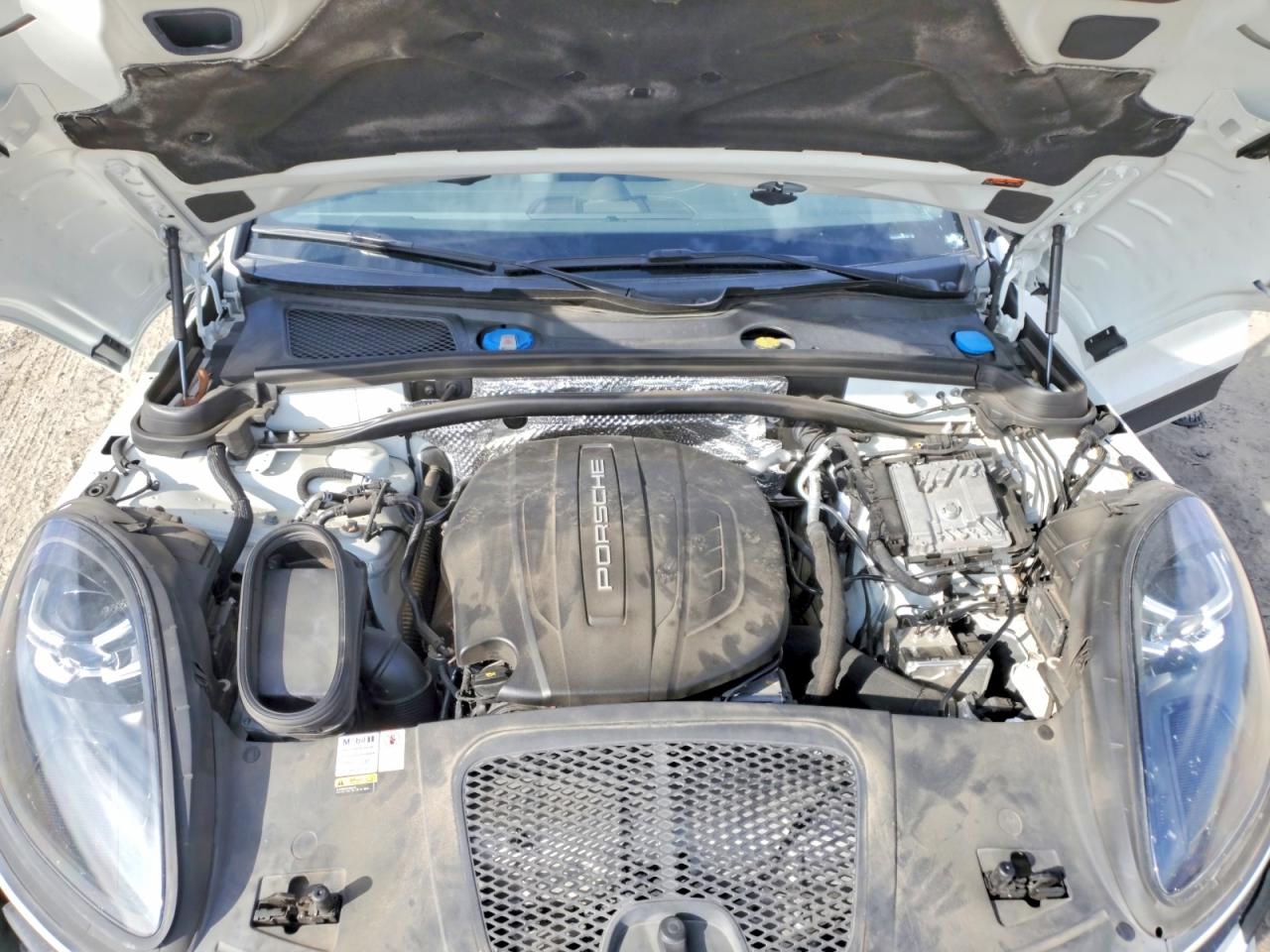 2021 Porsche Macan VIN WP1AA2A58MLB13009 photo 12