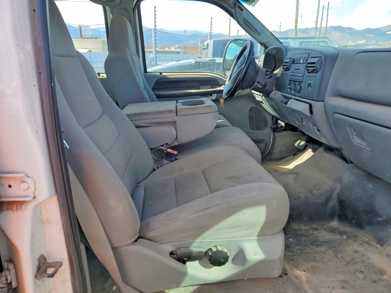 2007 Ford F550 VIN 1FDAW56P97EB14740 photo 5